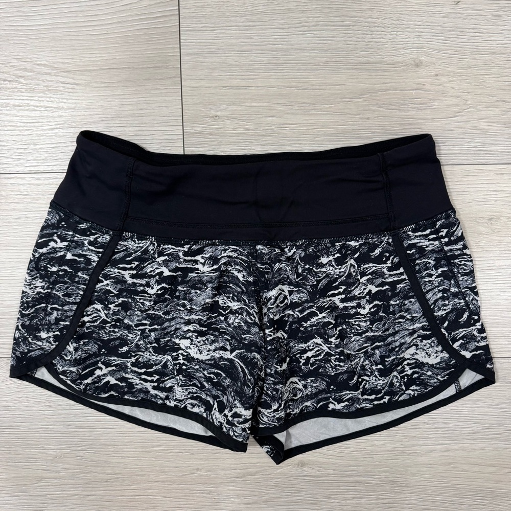 Lululemon Black and White Shorts US4